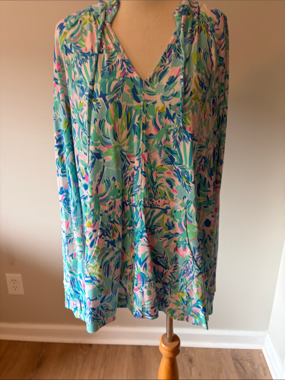 Lilly Pulitzer Mint Blue Pink Green V-Neck Tunic Top Cassie